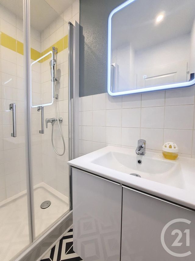 Appartement F2 &agrave; louer - 2 pi&egrave;ces - 34,31 m2 - Remiremont - 88 - LORRAINE