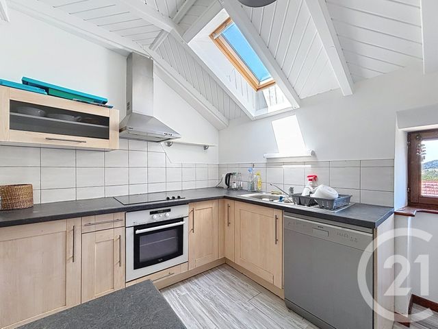 Appartement F3 &agrave; louer - 3 pi&egrave;ces - 61,98 m2 - Remiremont - 88 - LORRAINE