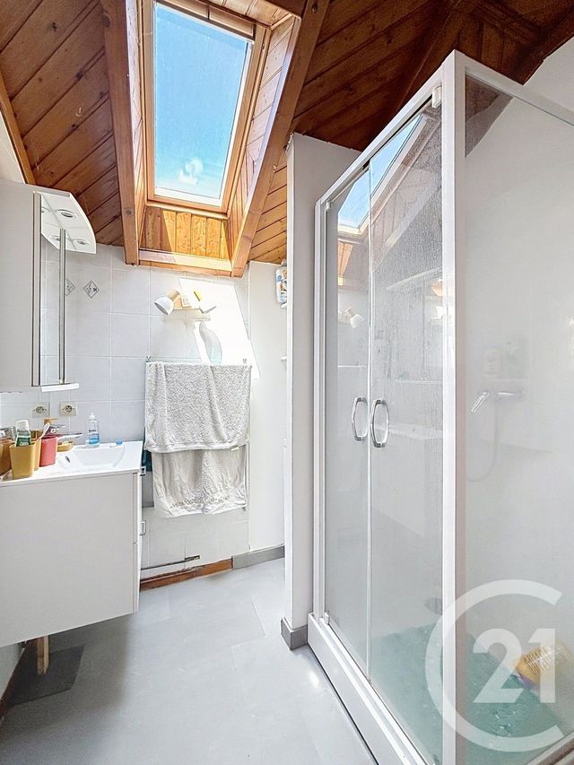 Appartement F3 &agrave; louer - 3 pi&egrave;ces - 61,98 m2 - Remiremont - 88 - LORRAINE