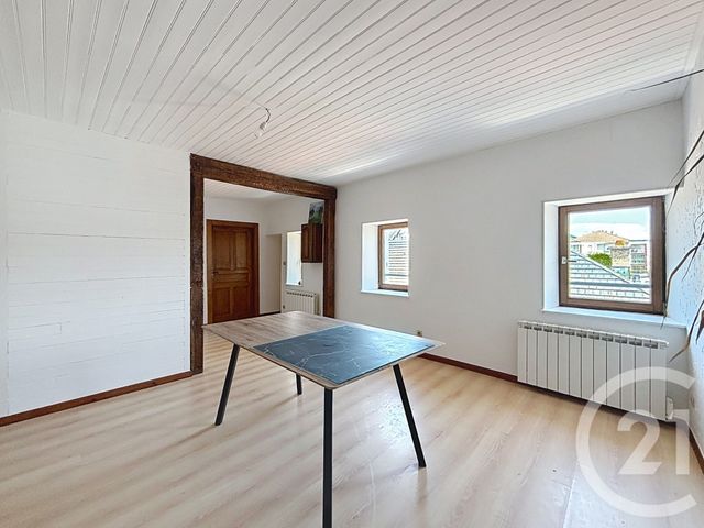 Appartement F3 &agrave; louer - 3 pi&egrave;ces - 61,98 m2 - Remiremont - 88 - LORRAINE