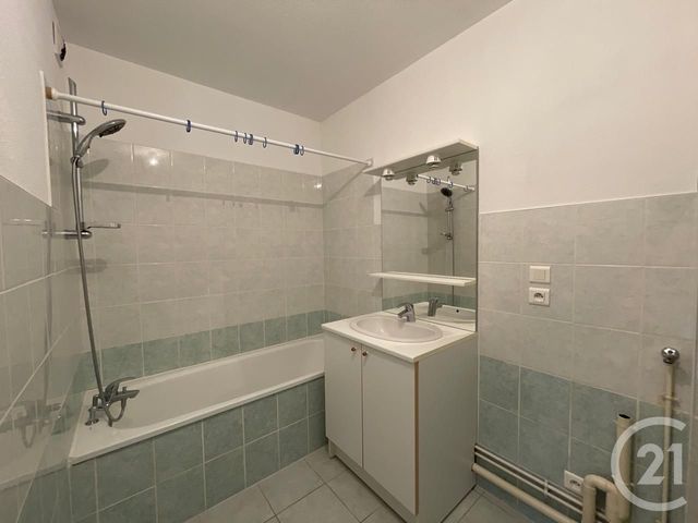 Appartement F3 &agrave; louer - 3 pi&egrave;ces - 65,02 m2 - Remiremont - 88 - LORRAINE