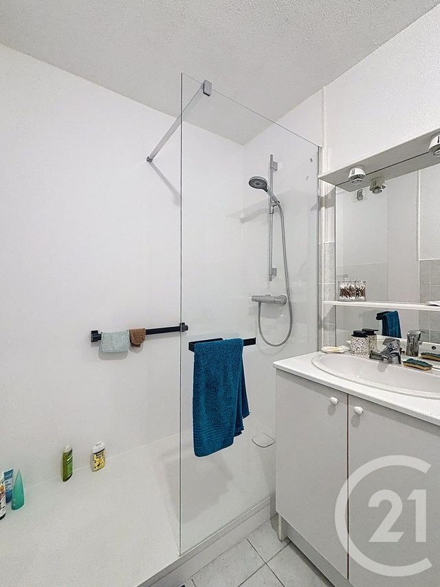 Appartement F3 &agrave; louer - 3 pi&egrave;ces - 65,02 m2 - Remiremont - 88 - LORRAINE