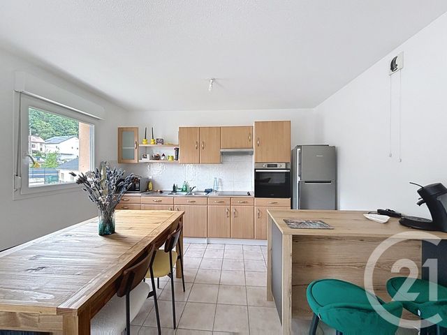 Appartement F3 &agrave; louer - 3 pi&egrave;ces - 65,02 m2 - Remiremont - 88 - LORRAINE