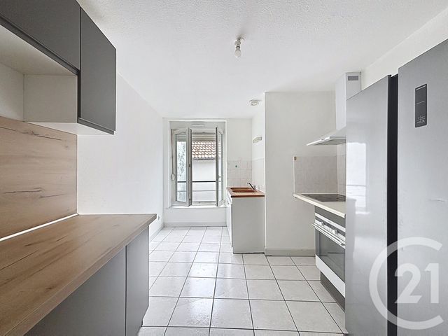 Appartement F3 &agrave; louer - 3 pi&egrave;ces - 65,73 m2 - Remiremont - 88 - LORRAINE