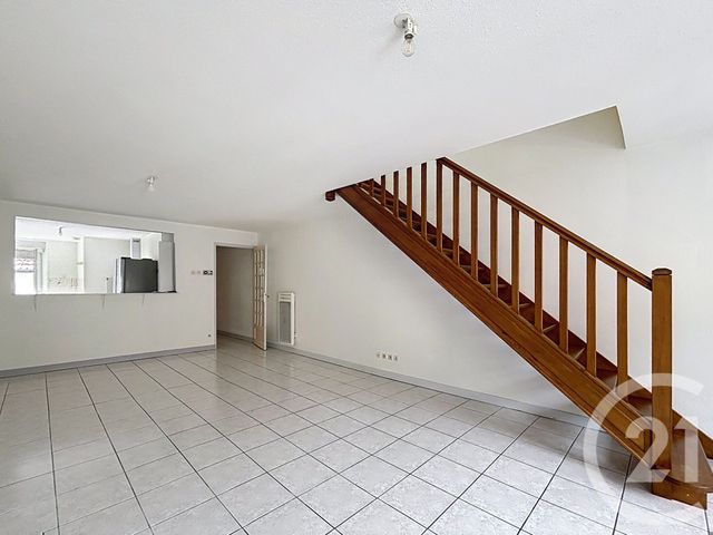 Appartement F3 &agrave; louer - 3 pi&egrave;ces - 65,73 m2 - Remiremont - 88 - LORRAINE