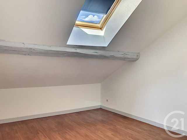 Appartement F3 &agrave; louer - 3 pi&egrave;ces - 65,73 m2 - Remiremont - 88 - LORRAINE