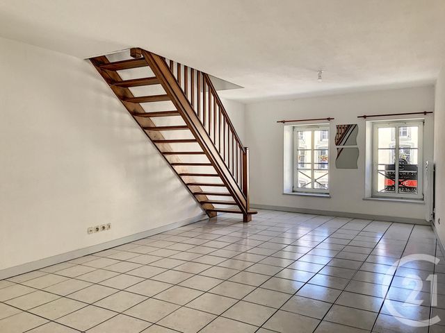 Appartement F3 &agrave; louer - 3 pi&egrave;ces - 65,73 m2 - Remiremont - 88 - LORRAINE