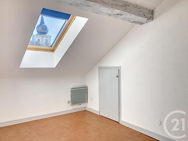 Appartement F3 &agrave; louer - 3 pi&egrave;ces - 65,73 m2 - Remiremont - 88 - LORRAINE