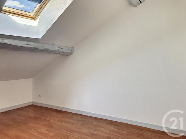 Appartement F3 &agrave; louer - 3 pi&egrave;ces - 65,73 m2 - Remiremont - 88 - LORRAINE