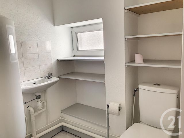 Appartement F3 &agrave; louer - 3 pi&egrave;ces - 65,73 m2 - Remiremont - 88 - LORRAINE