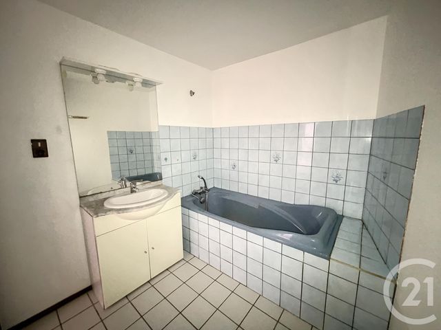Appartement F2 &agrave; louer - 2 pi&egrave;ces - 45,88 m2 - Remiremont - 88 - LORRAINE