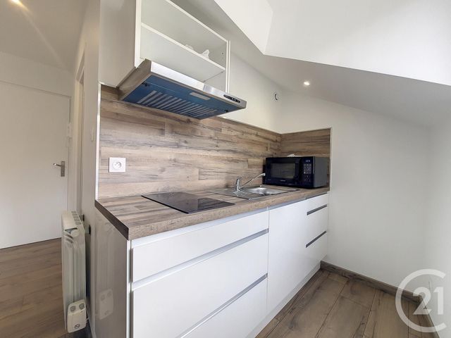 Appartement F1 &agrave; louer - 1 pi&egrave;ce - 23,75 m2 - Remiremont - 88 - LORRAINE