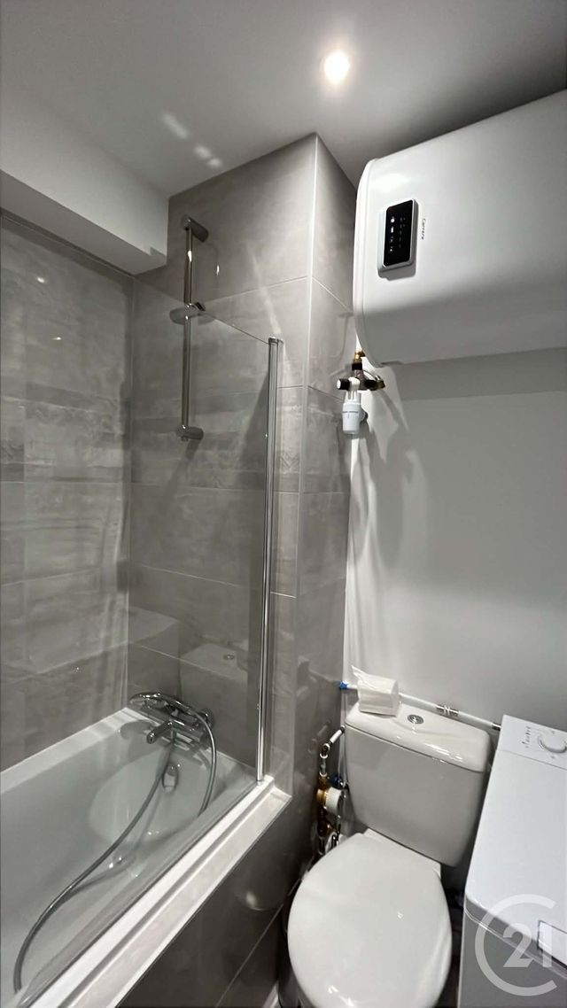 Appartement F1 &agrave; louer - 1 pi&egrave;ce - 24,40 m2 - Remiremont - 88 - LORRAINE
