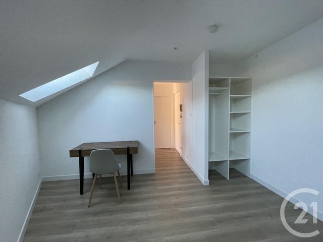 Appartement F1 &agrave; louer - 1 pi&egrave;ce - 25,76 m2 - Remiremont - 88 - LORRAINE