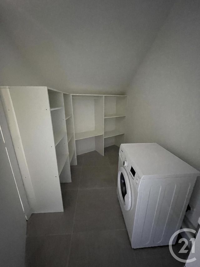 Appartement F1 &agrave; louer - 1 pi&egrave;ce - 25,76 m2 - Remiremont - 88 - LORRAINE