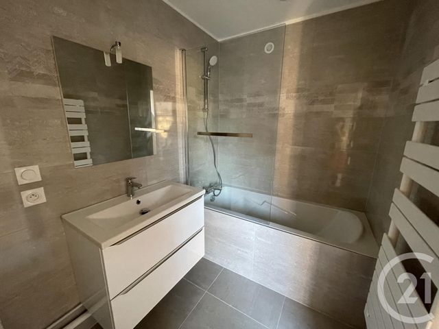 Appartement F1 &agrave; louer - 1 pi&egrave;ce - 25,76 m2 - Remiremont - 88 - LORRAINE