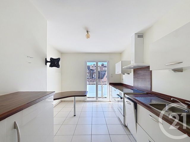 Appartement F3 &agrave; louer - 3 pi&egrave;ces - 81,81 m2 - Remiremont - 88 - LORRAINE