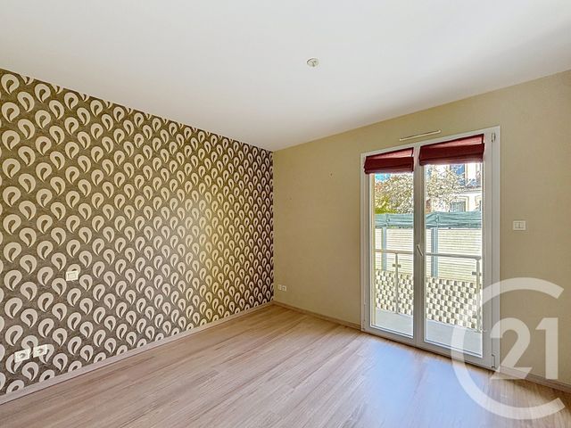Appartement F3 &agrave; louer - 3 pi&egrave;ces - 81,81 m2 - Remiremont - 88 - LORRAINE