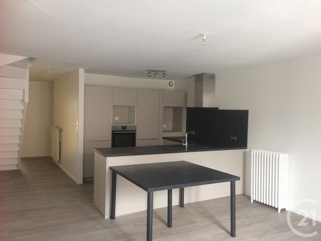 Appartement F4 &agrave; louer - 4 pi&egrave;ces - 70,31 m2 - Remiremont - 88 - LORRAINE