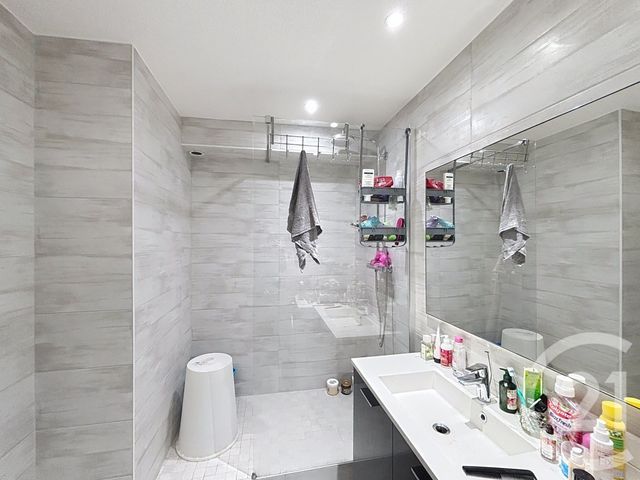 Appartement F4 &agrave; louer - 4 pi&egrave;ces - 70,31 m2 - Remiremont - 88 - LORRAINE