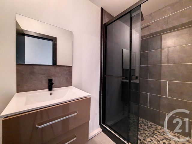Appartement F2 &agrave; louer - 2 pi&egrave;ces - 59,87 m2 - St Etienne Les Remiremont - 88 - LORRAINE