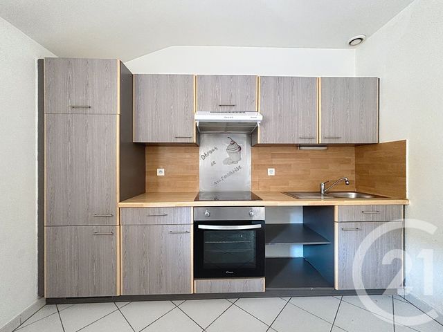 Appartement F3 &agrave; louer - 3 pi&egrave;ces - 61,23 m2 - Remiremont - 88 - LORRAINE