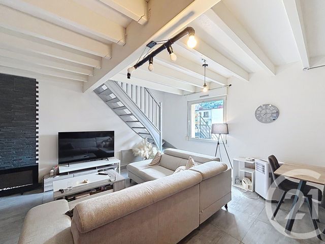 Appartement F3 &agrave; louer - 3 pi&egrave;ces - 71,15 m2 - Remiremont - 88 - LORRAINE