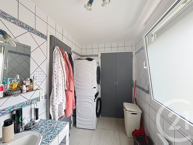 Appartement F3 &agrave; louer - 3 pi&egrave;ces - 71,15 m2 - Remiremont - 88 - LORRAINE