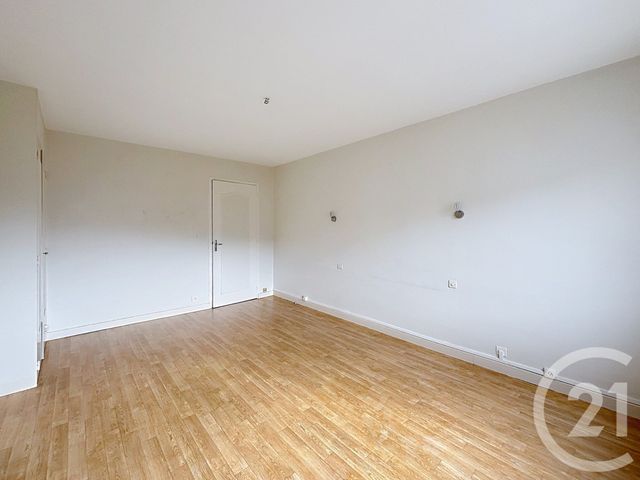 Appartement F3 &agrave; louer - 3 pi&egrave;ces - 77,12 m2 - Remiremont - 88 - LORRAINE