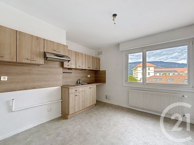 Appartement F3 &agrave; louer - 3 pi&egrave;ces - 77,12 m2 - Remiremont - 88 - LORRAINE