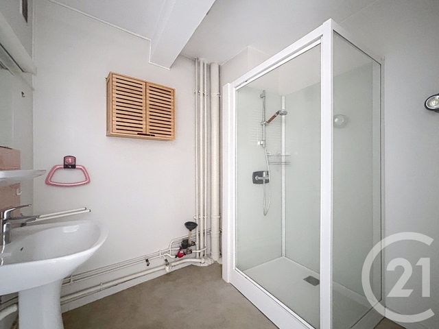 Appartement F3 &agrave; louer - 3 pi&egrave;ces - 77,12 m2 - Remiremont - 88 - LORRAINE