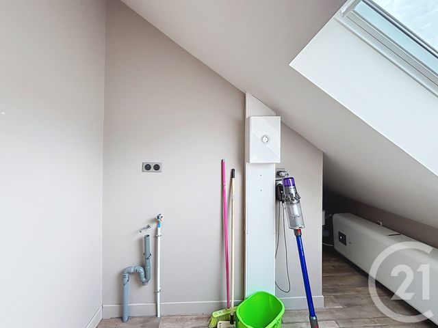 Appartement F3 &agrave; louer - 3 pi&egrave;ces - 74,21 m2 - Remiremont - 88 - LORRAINE