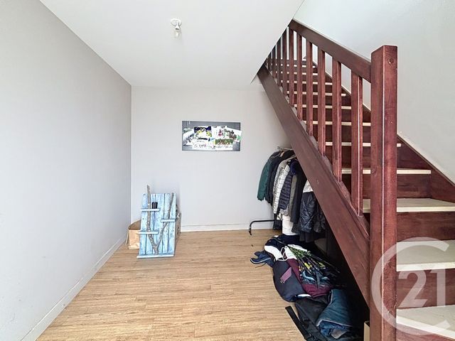 Appartement F3 &agrave; louer - 3 pi&egrave;ces - 74,21 m2 - Remiremont - 88 - LORRAINE