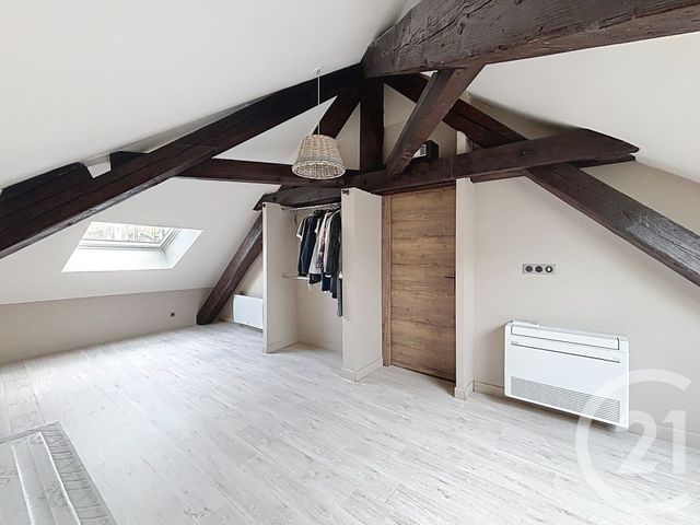 Appartement F3 &agrave; louer - 3 pi&egrave;ces - 74,21 m2 - Remiremont - 88 - LORRAINE