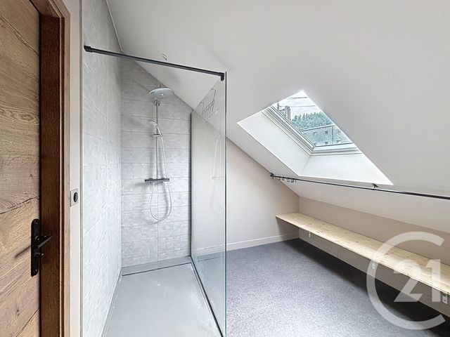 Appartement F3 &agrave; louer - 3 pi&egrave;ces - 74,21 m2 - Remiremont - 88 - LORRAINE