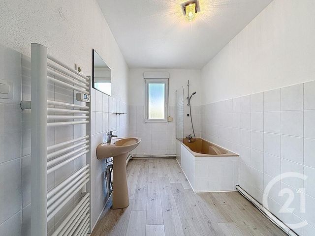 Appartement F3 &agrave; louer - 3 pi&egrave;ces - 87,58 m2 - Epinal - 88 - LORRAINE