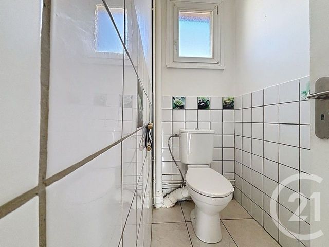 Appartement F3 &agrave; louer - 3 pi&egrave;ces - 64 m2 - Epinal - 88 - LORRAINE