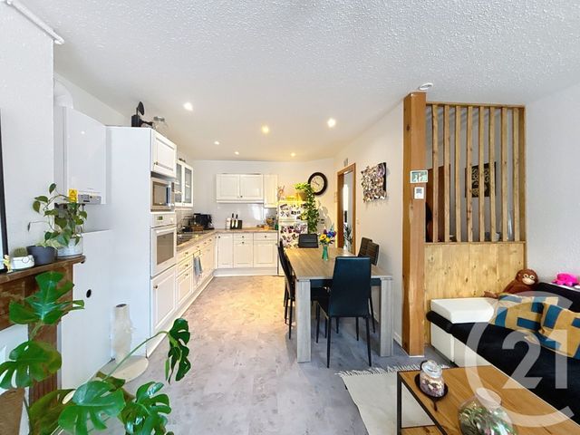 Appartement F3 &agrave; louer - 3 pi&egrave;ces - 57,43 m2 - Remiremont - 88 - LORRAINE