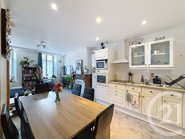 Appartement F3 &agrave; louer - 3 pi&egrave;ces - 57,43 m2 - Remiremont - 88 - LORRAINE