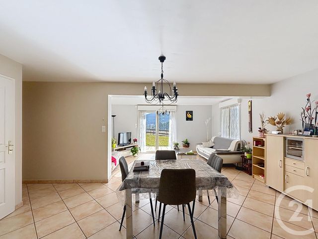 Maison &agrave; louer - 5 pi&egrave;ces - 85,28 m2 - St Etienne Les Remiremont - 88 - LORRAINE