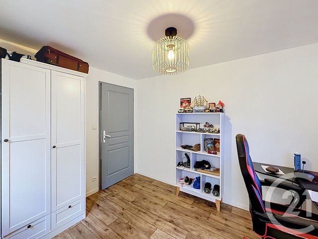 Appartement F3 &agrave; louer - 3 pi&egrave;ces - 66 m2 - Remiremont - 88 - LORRAINE
