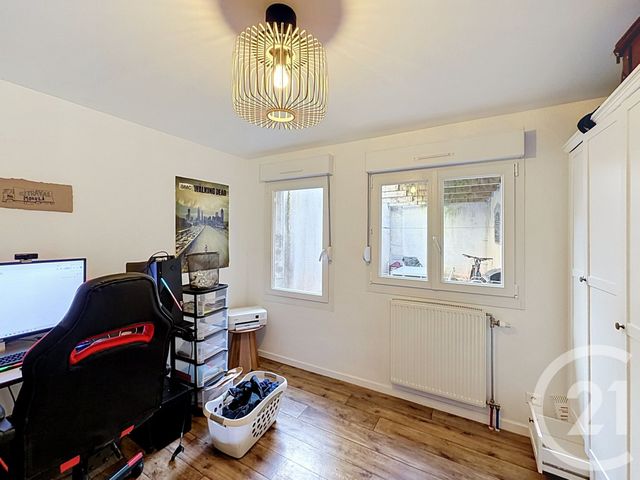 Appartement F3 &agrave; louer - 3 pi&egrave;ces - 66 m2 - Remiremont - 88 - LORRAINE
