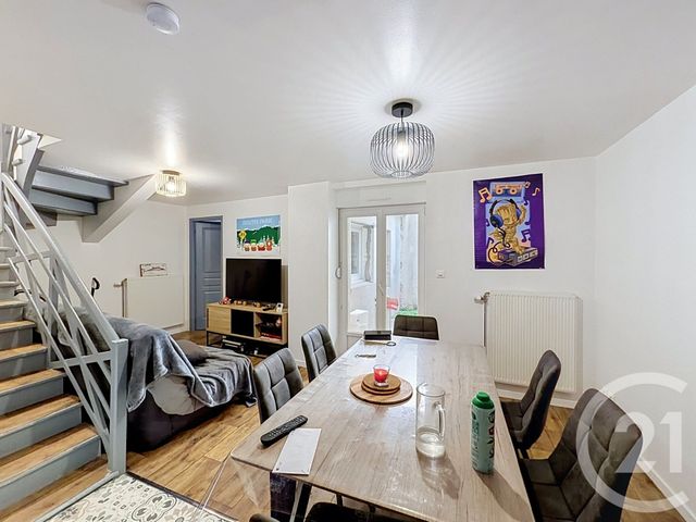 Appartement F3 &agrave; louer - 3 pi&egrave;ces - 66 m2 - Remiremont - 88 - LORRAINE