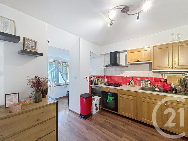 Appartement F2 &agrave; louer - 2 pi&egrave;ces - 65,88 m2 - Remiremont - 88 - LORRAINE