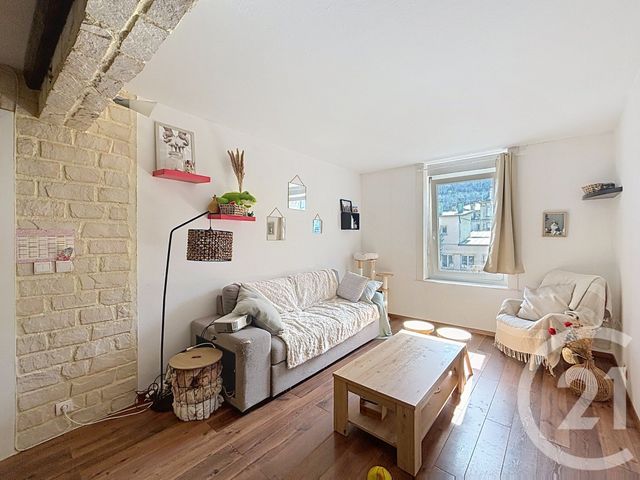 Appartement F2 &agrave; louer - 2 pi&egrave;ces - 65,88 m2 - Remiremont - 88 - LORRAINE