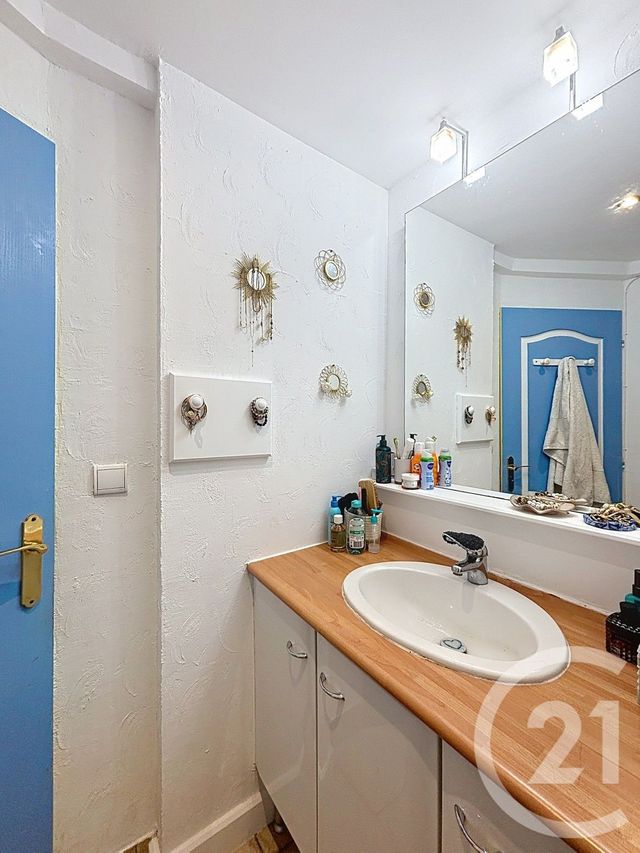 Appartement F2 &agrave; louer - 2 pi&egrave;ces - 65,88 m2 - Remiremont - 88 - LORRAINE