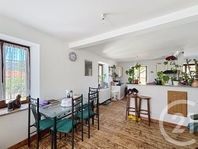 Appartement F3 &agrave; louer - 3 pi&egrave;ces - 86,23 m2 - Vagney - 88 - LORRAINE