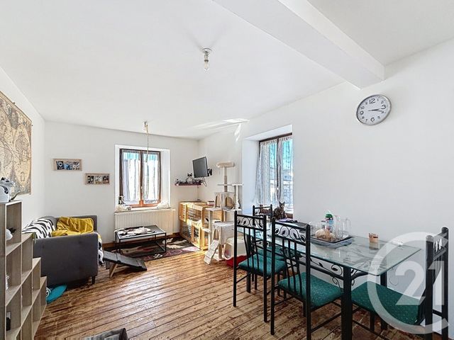 Appartement F3 &agrave; louer - 3 pi&egrave;ces - 86,23 m2 - Vagney - 88 - LORRAINE