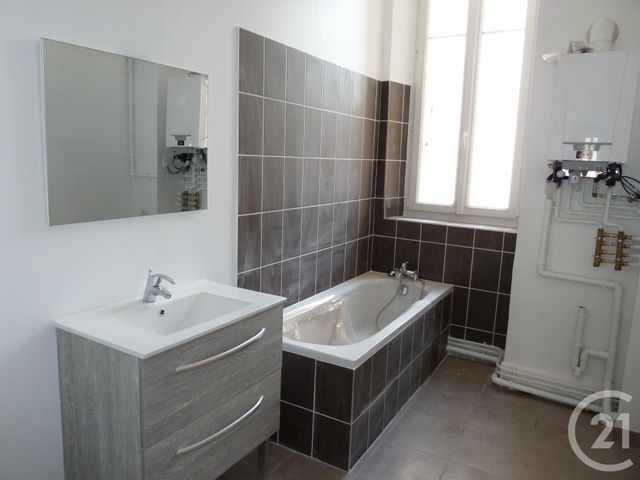Appartement F3 &agrave; louer - 3 pi&egrave;ces - 76,40 m2 - Epinal - 88 - LORRAINE