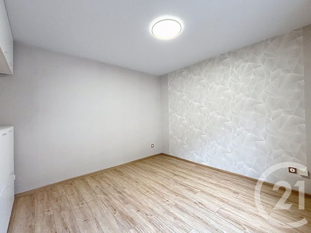 Appartement Studio &agrave; louer - 1 pi&egrave;ce - 18,02 m2 - Remiremont - 88 - LORRAINE